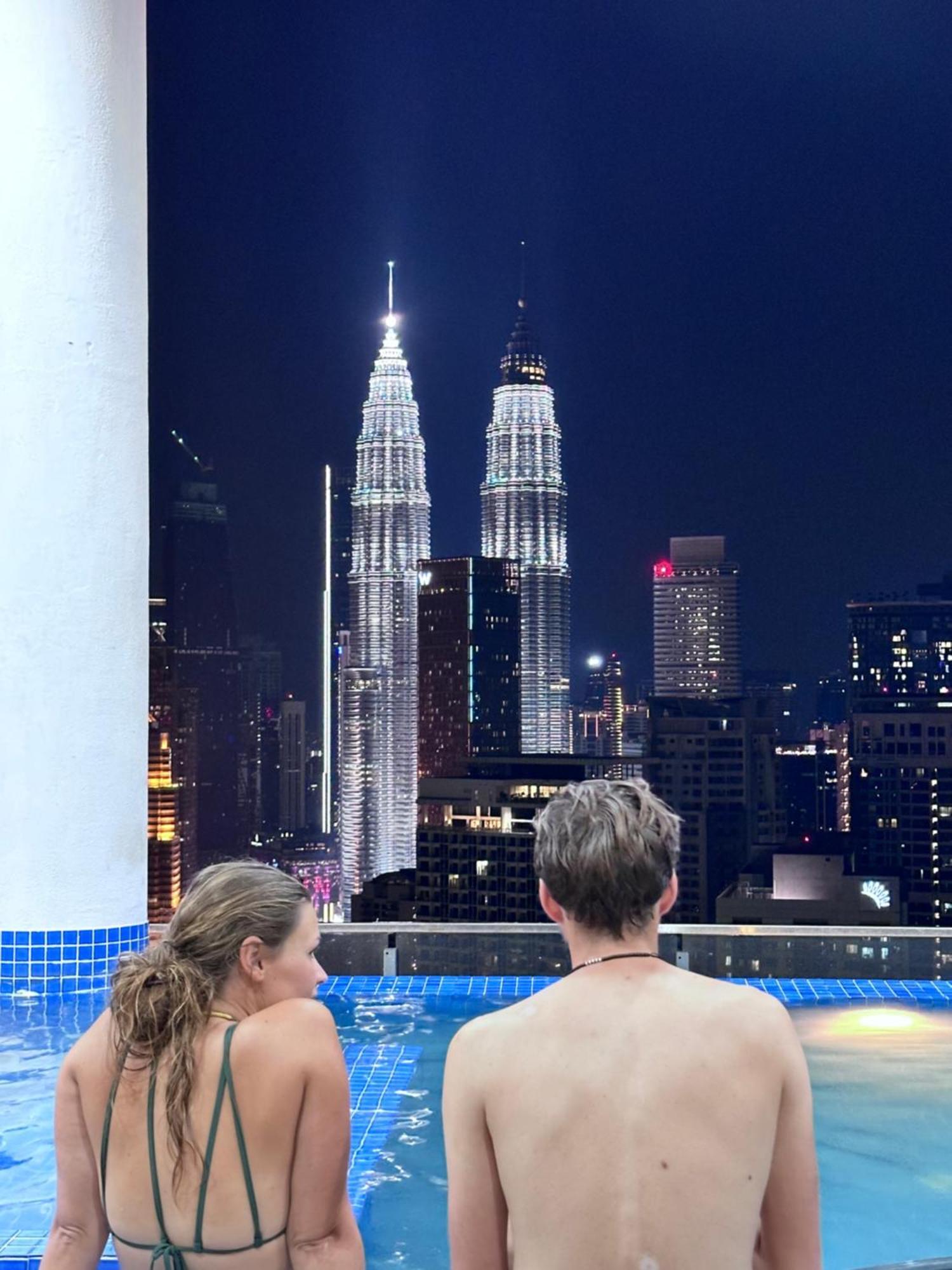 شقة The Luxe Infinitum Klcc By Sahara كوالالمبور المظهر الخارجي الصورة